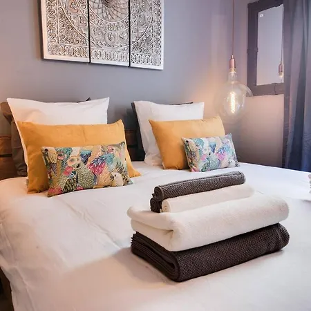 The Place To Be - Eiffel Tower Apartment *